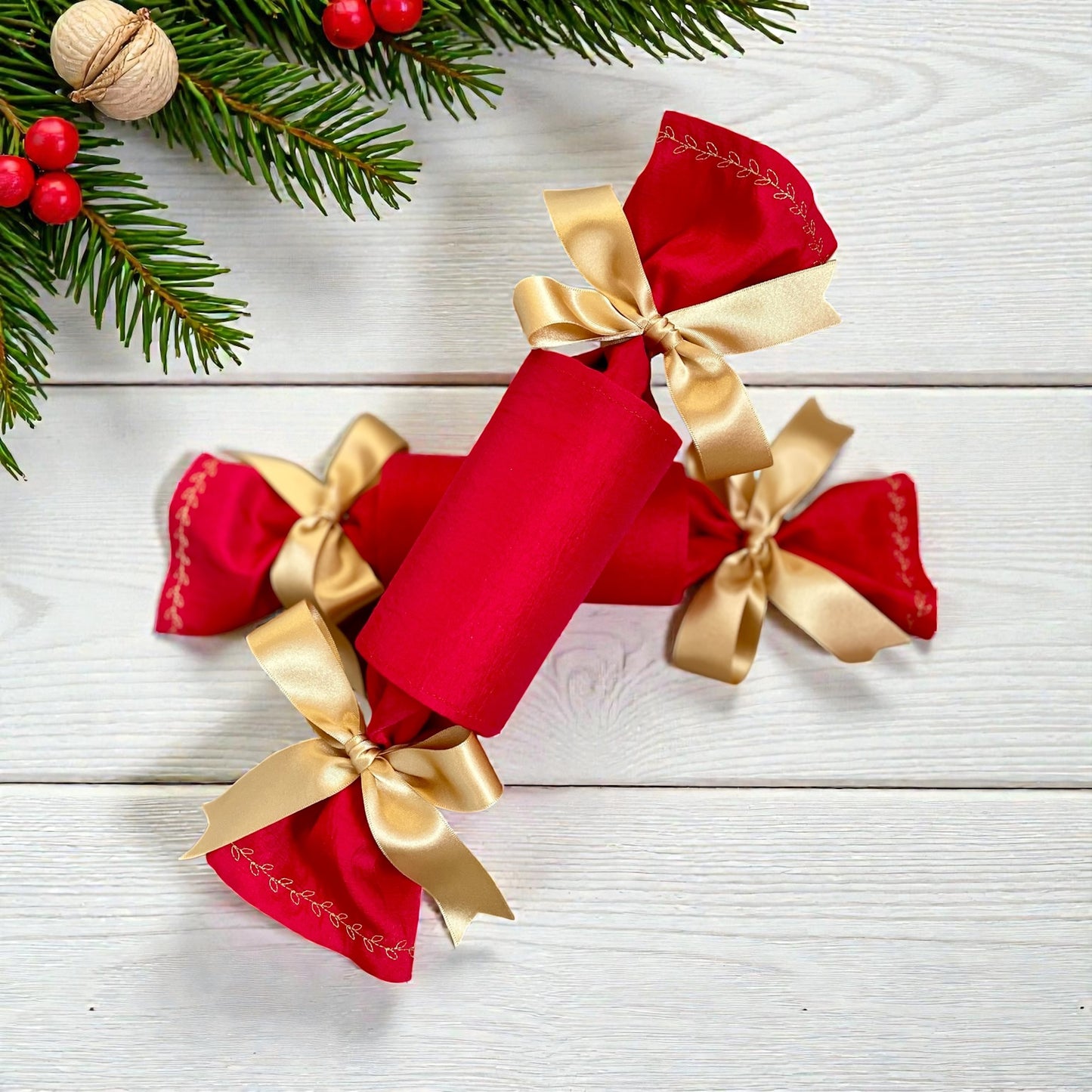 Luxury Christmas Crackers - Ruby Red Embroidered