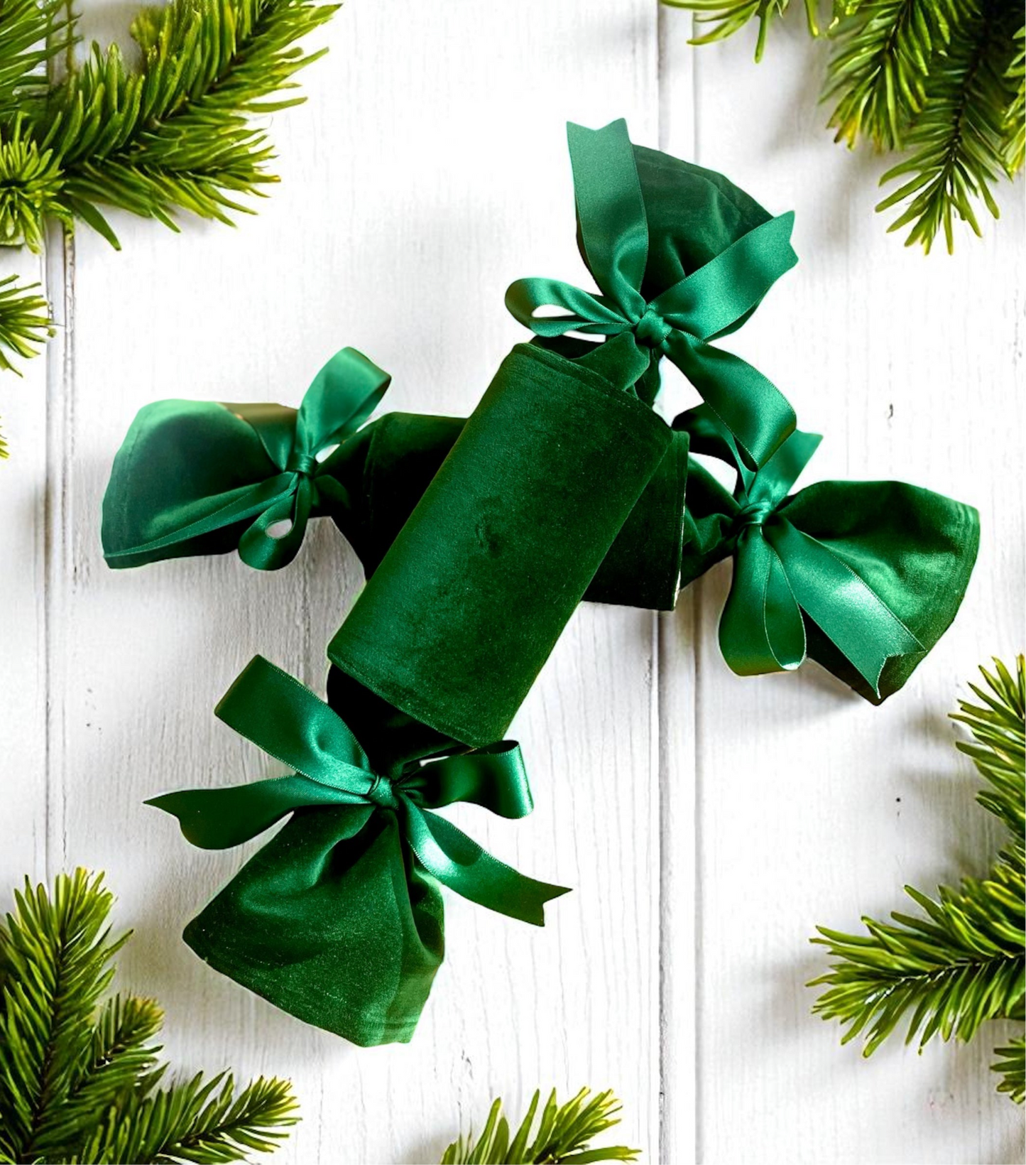 Luxury Christmas Crackers - Green Velvet
