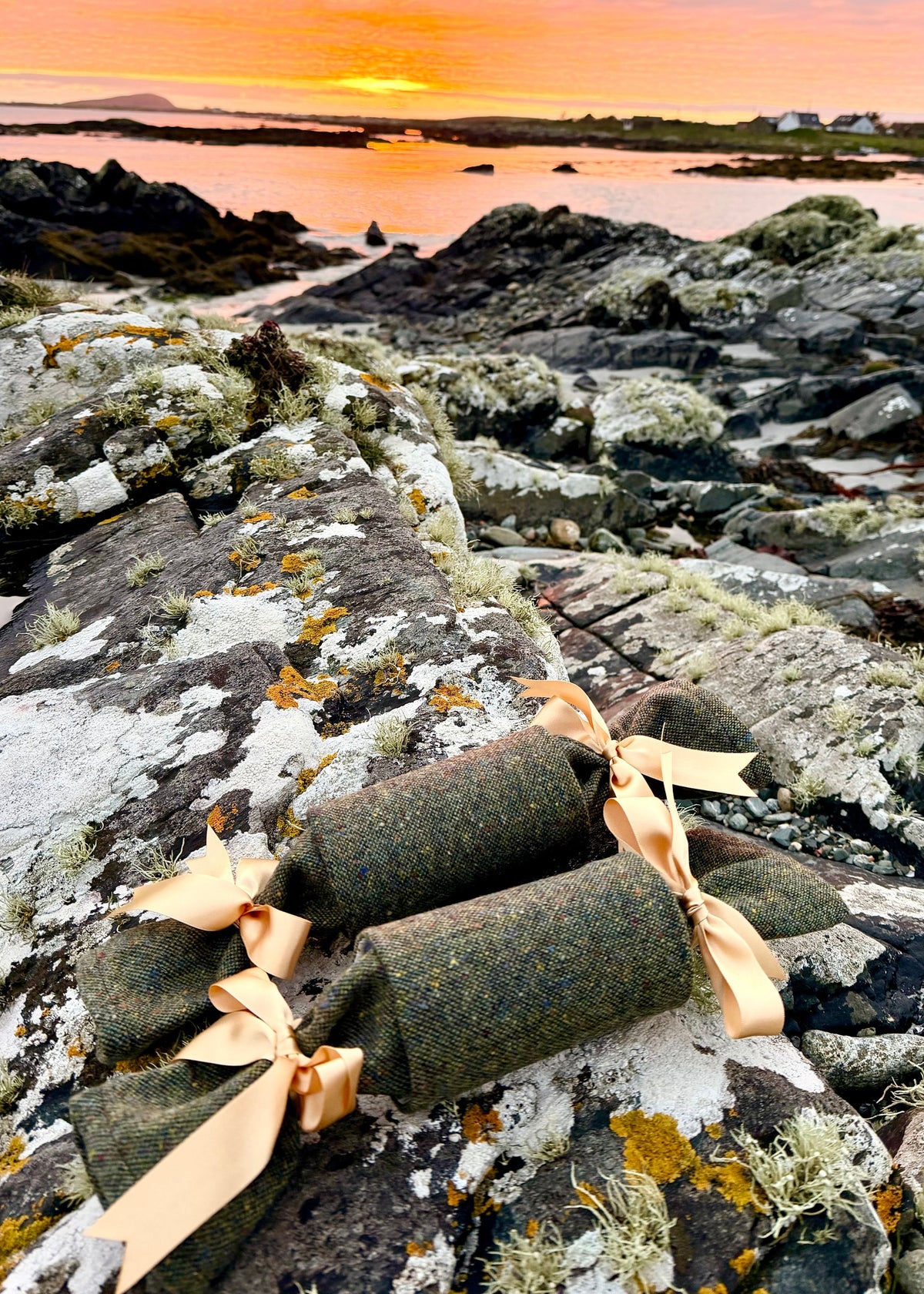 Reusable Christmas Crackers made from Eske - Green Salt & Pepper Donegal Tweed with gold ribbon