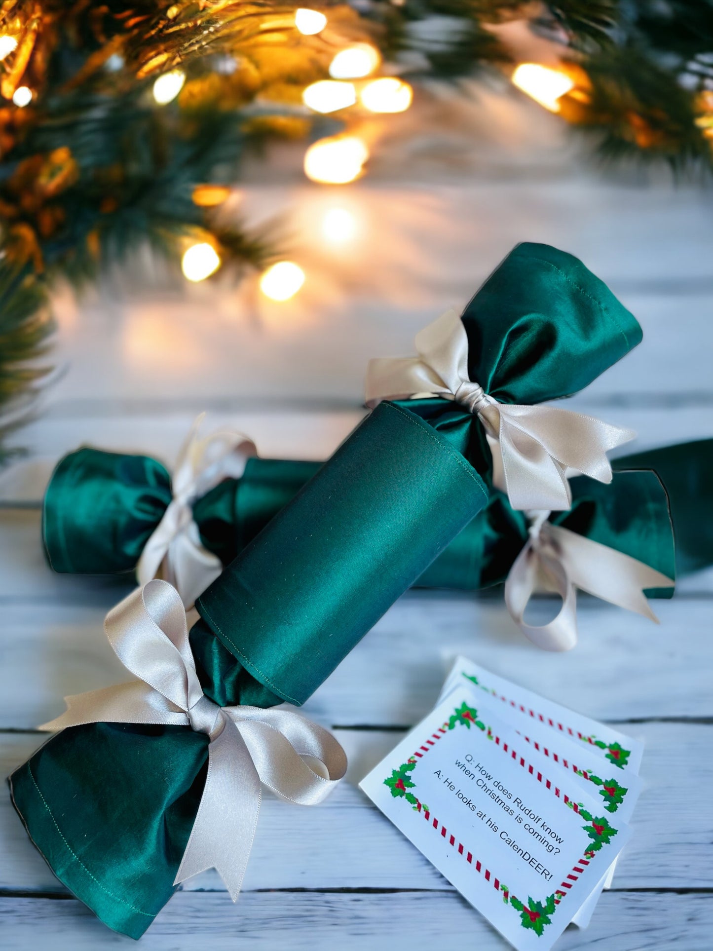 Luxury Christmas Crackers - Emerald Christmas