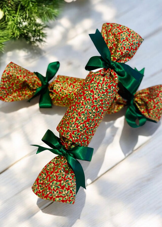 Luxury Christmas Crackers - Holly Berry Red