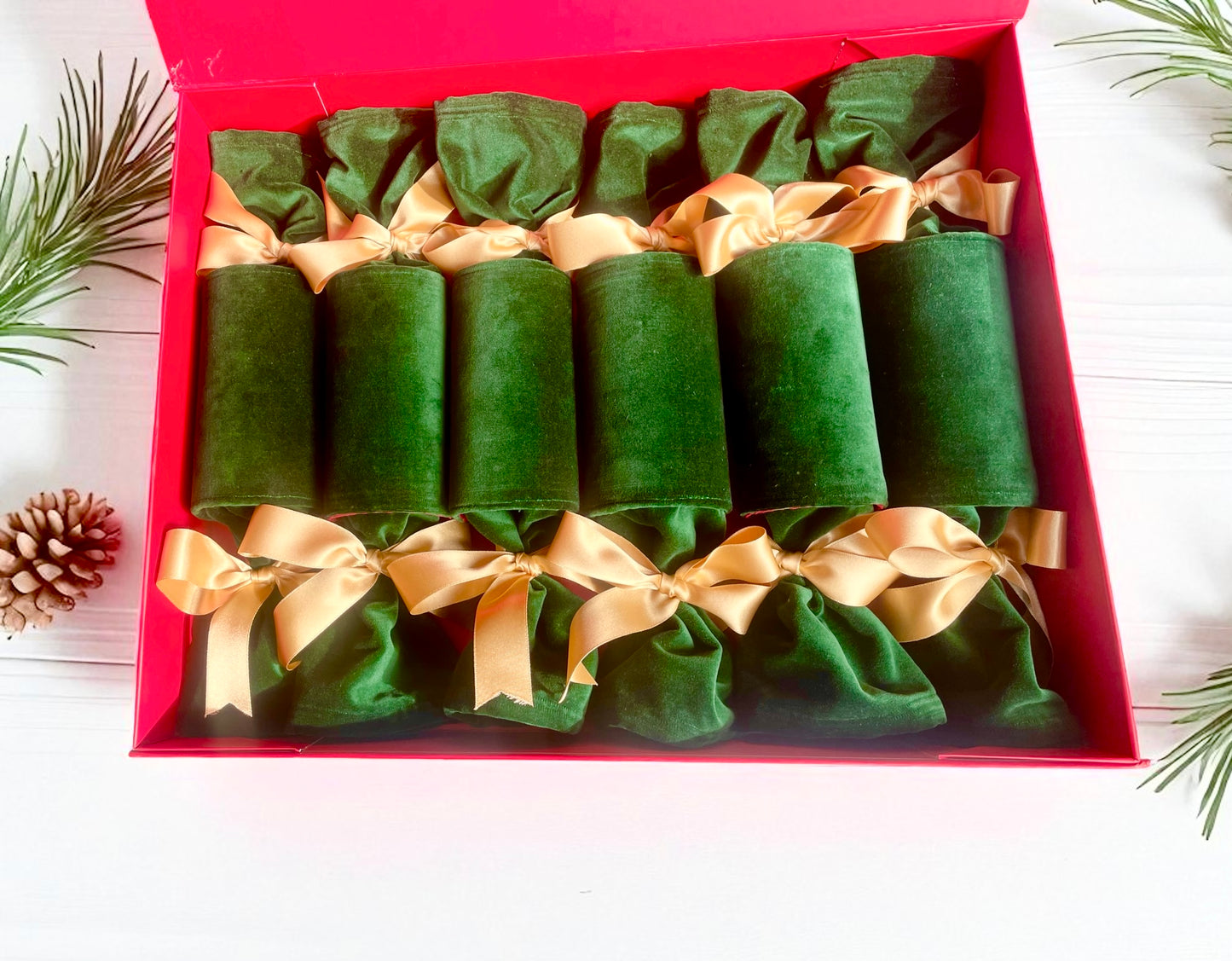 Luxury Christmas Crackers - Green Velvet