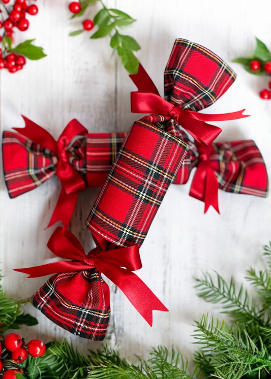 Luxury Christmas Crackers -Traditional Tartan Red